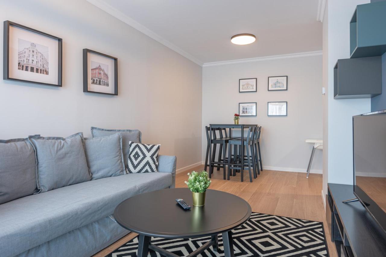 Lilla Flats Appartement Oradea Buitenkant foto